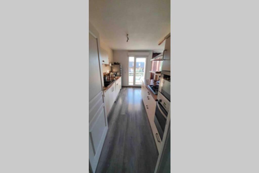 Tichnich Appartement - 2 Bedrooms - 1 Min Away From Train Station 安纳马斯 外观 照片
