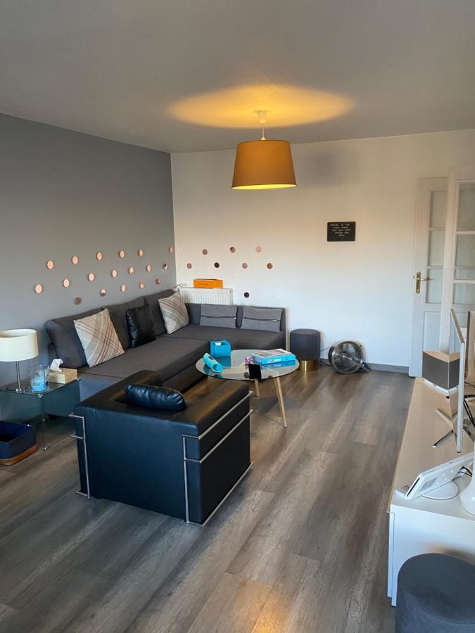Tichnich Appartement - 2 Bedrooms - 1 Min Away From Train Station 安纳马斯 外观 照片
