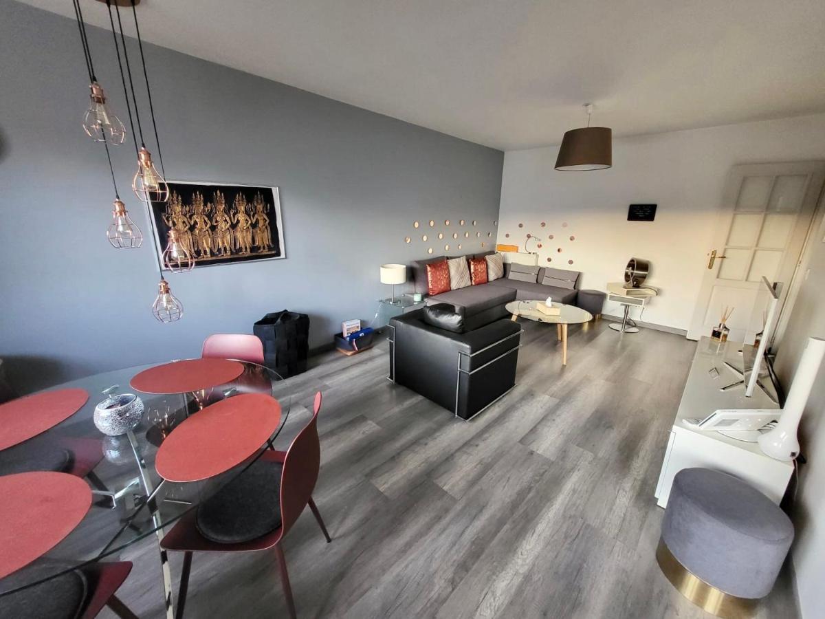 Tichnich Appartement - 2 Bedrooms - 1 Min Away From Train Station 安纳马斯 外观 照片